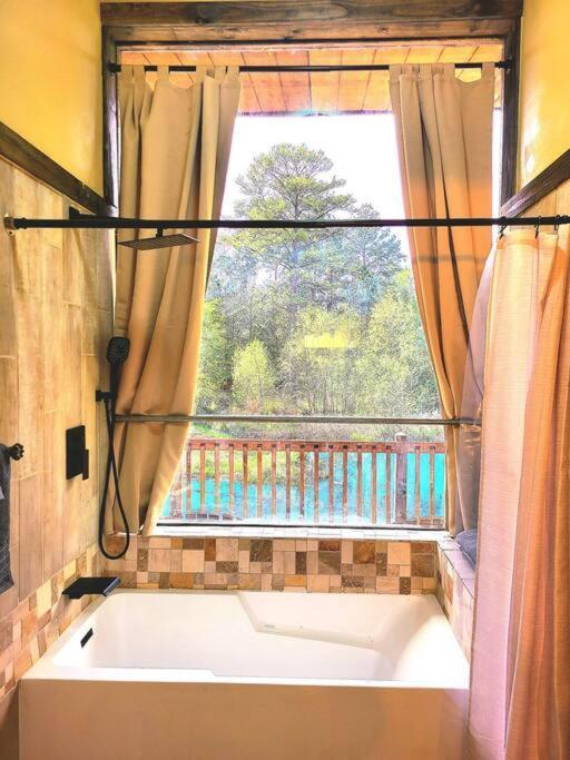 Waterfront Houston Hide Out In A Magical Forest Waller Exteriér fotografie